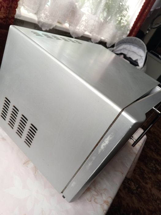 Мікрохвильова піч 2 в1