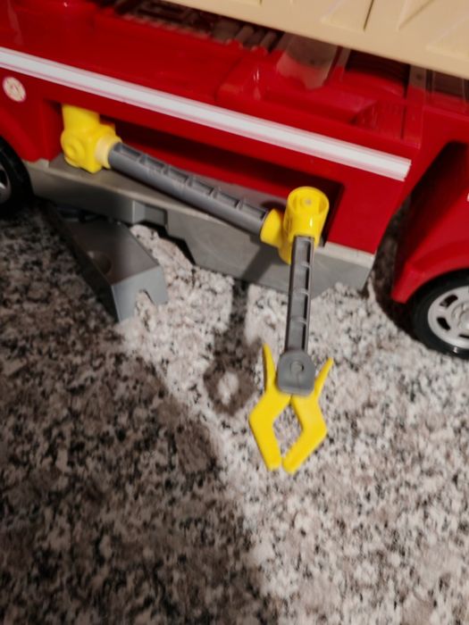 Caminhão de Bombeiros "Ultimate Rescue" do Marshal