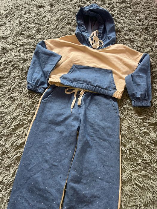 Продам одяг для дівчинки 110-116 розмір, стан нового)