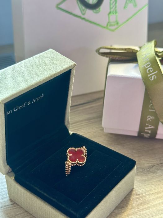 Колечко Van Cleef
