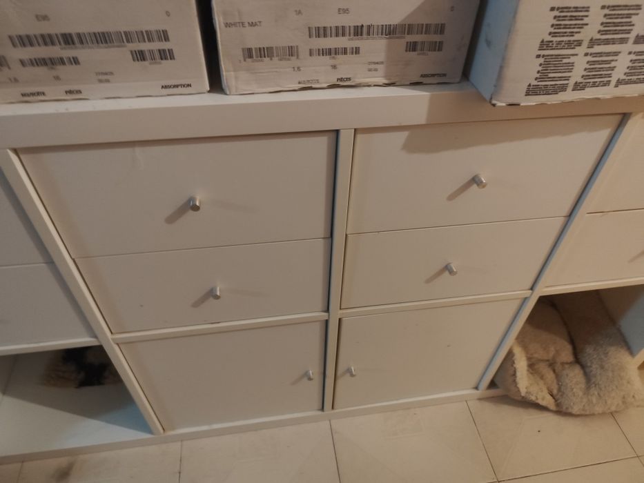 Móvel Kallax IKEA com gavetas