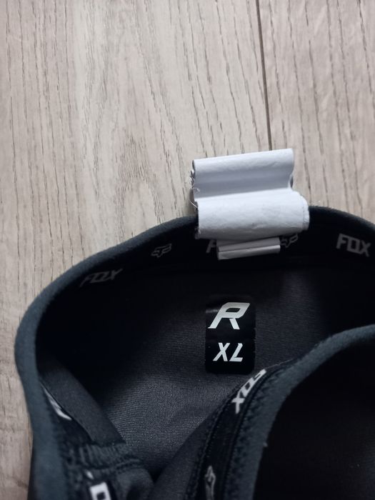 Продам вело-мото наколенники Fox