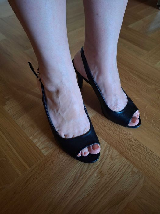 Nowe, czarne letnie sandałki rozm. 38