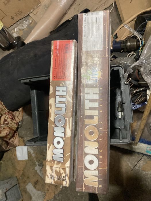 Електроди зварювальні Monolith PRO  3 мм 2,5 кг , РЦ 4 мм 5 кг.