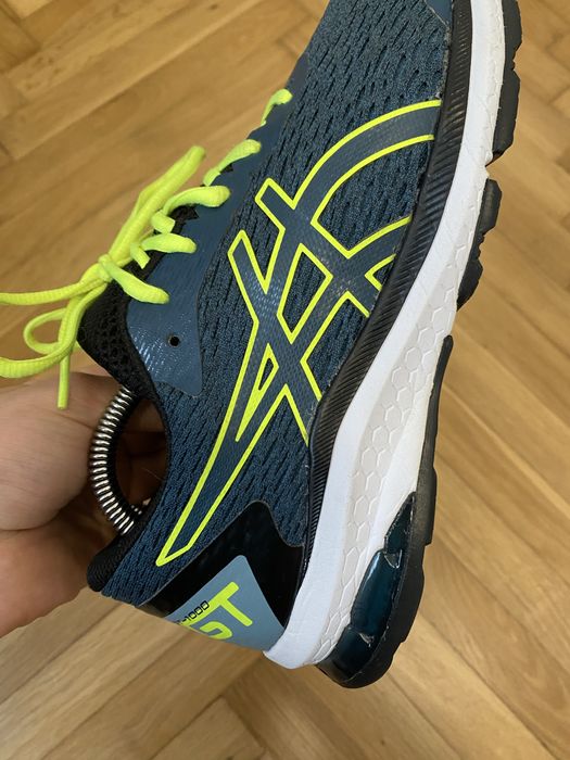 Buty do biegania Asics GT 1000 40 uniseks