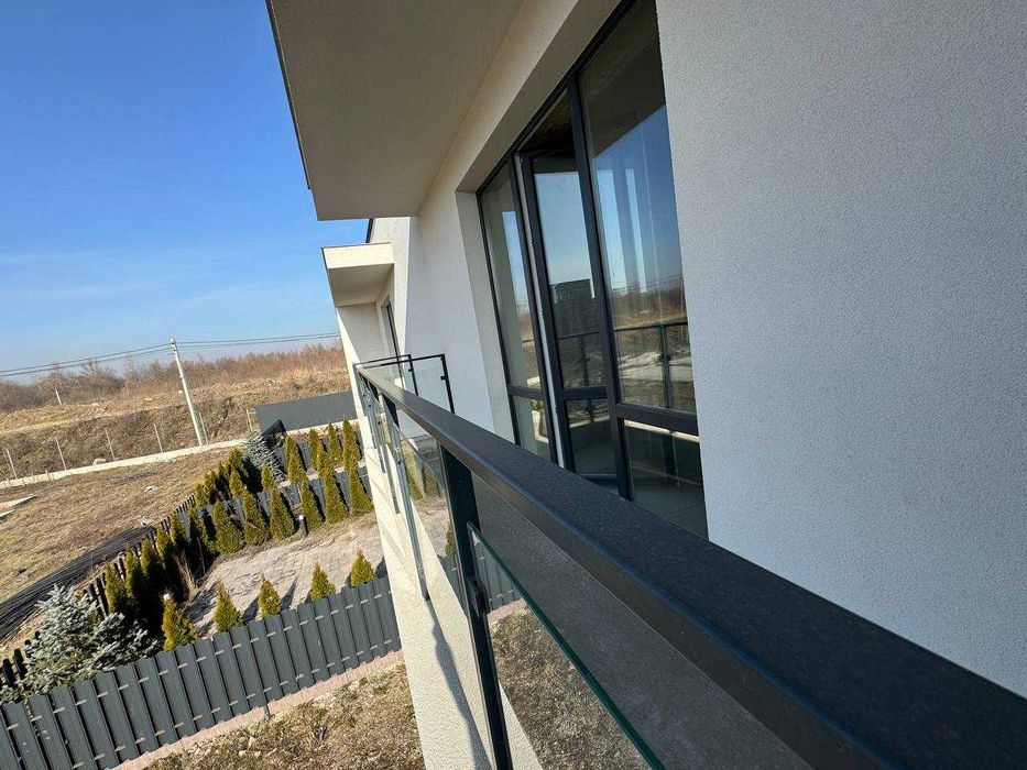 Акція! Продається ТаунХаус в закритому Котеджному Містечку біля річки!