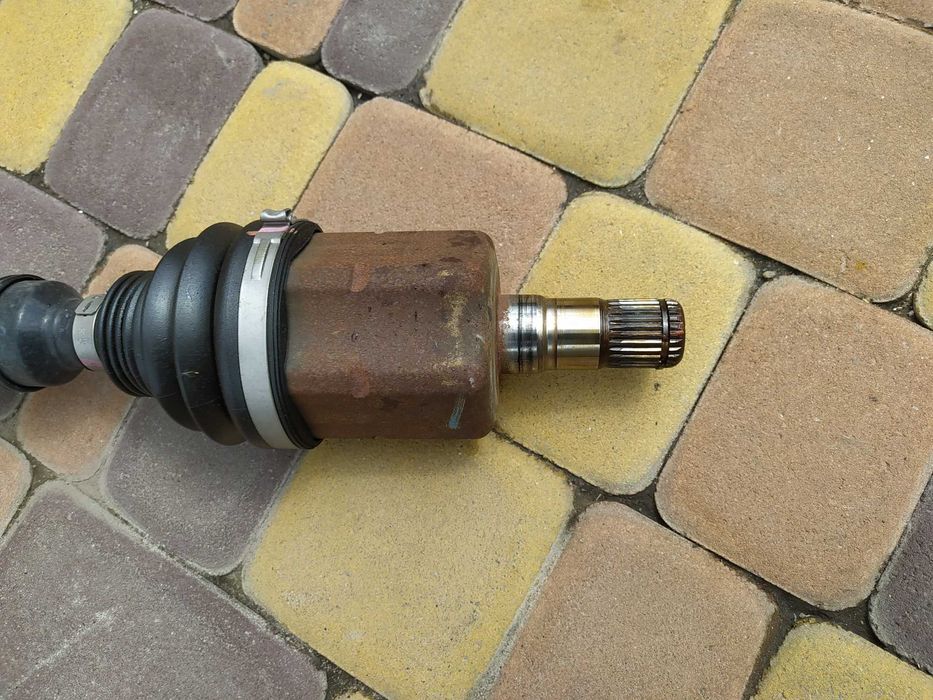 Полуось 2.5 1.8 volkswagen 561407271A пассат Б7 сша 561407271 AA Q