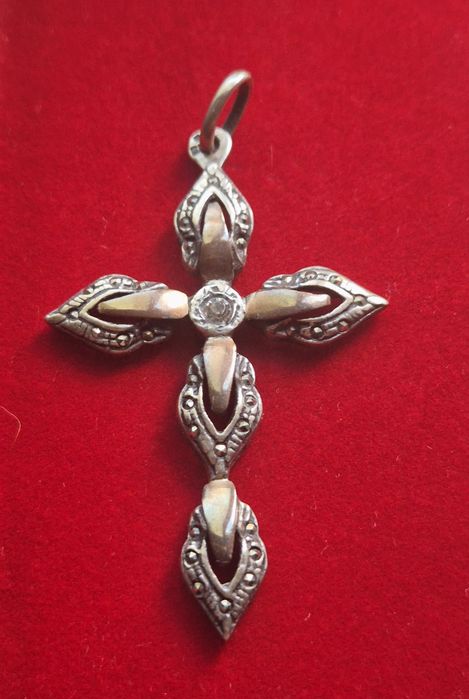 Cruz antiga em prata e ouro