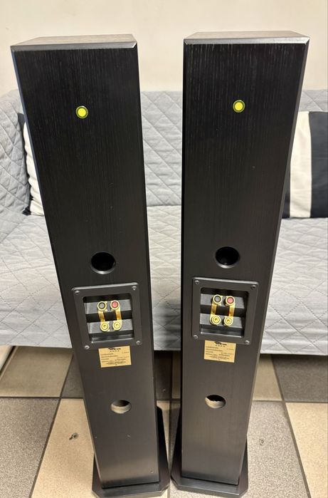 Totem Arro kolumny podlogowe Canada