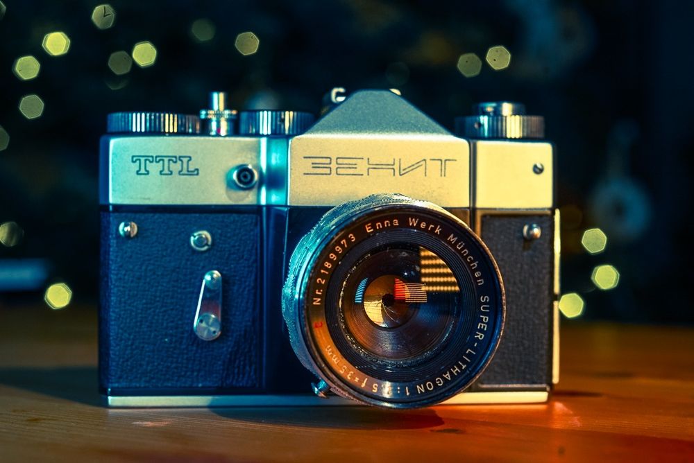 Aparat analogowy zenit ttl + rzadki enna super lithagon 35mm 2.5 m42