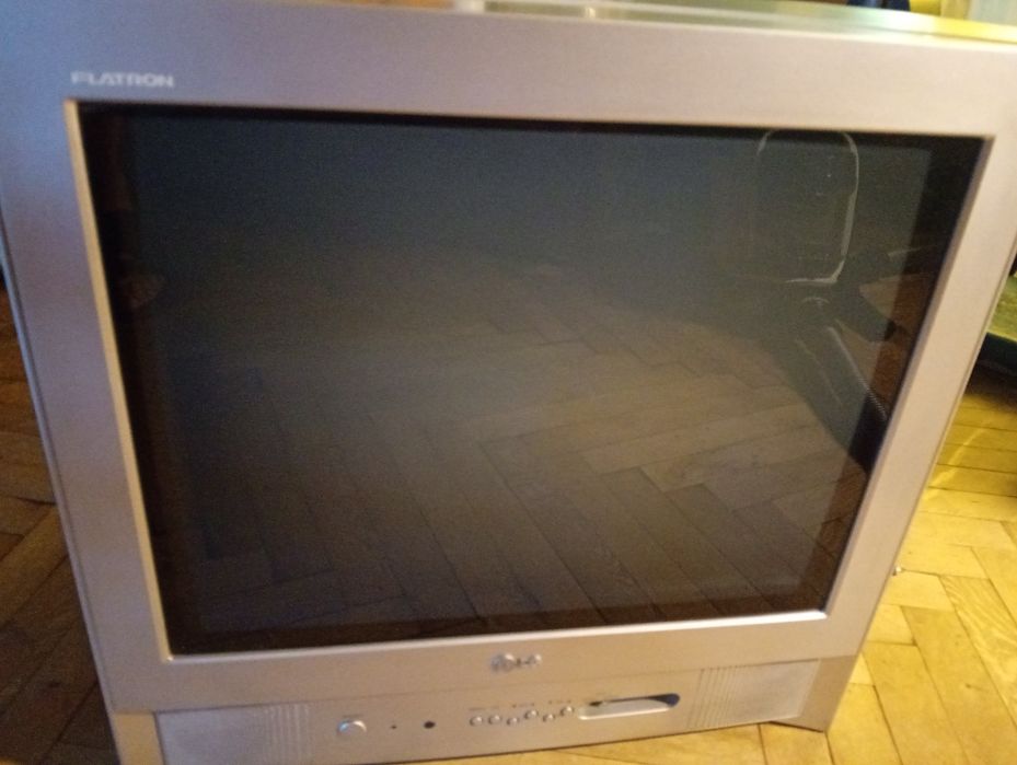 Телевізор LG Flatron модель :RT-21FB35M.