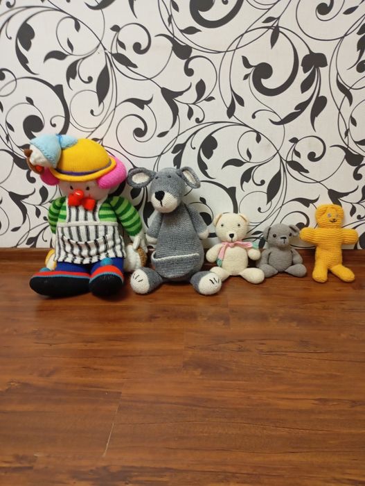 Продам вязаные игрушки б/у