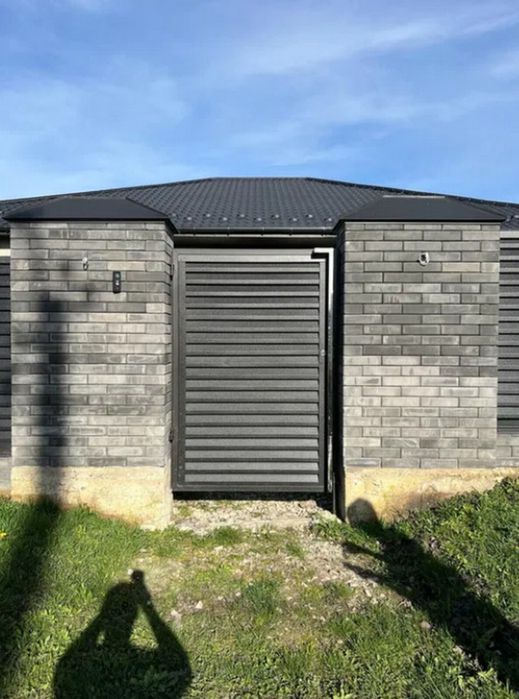 Продаж сучасного будинку у Почаєві