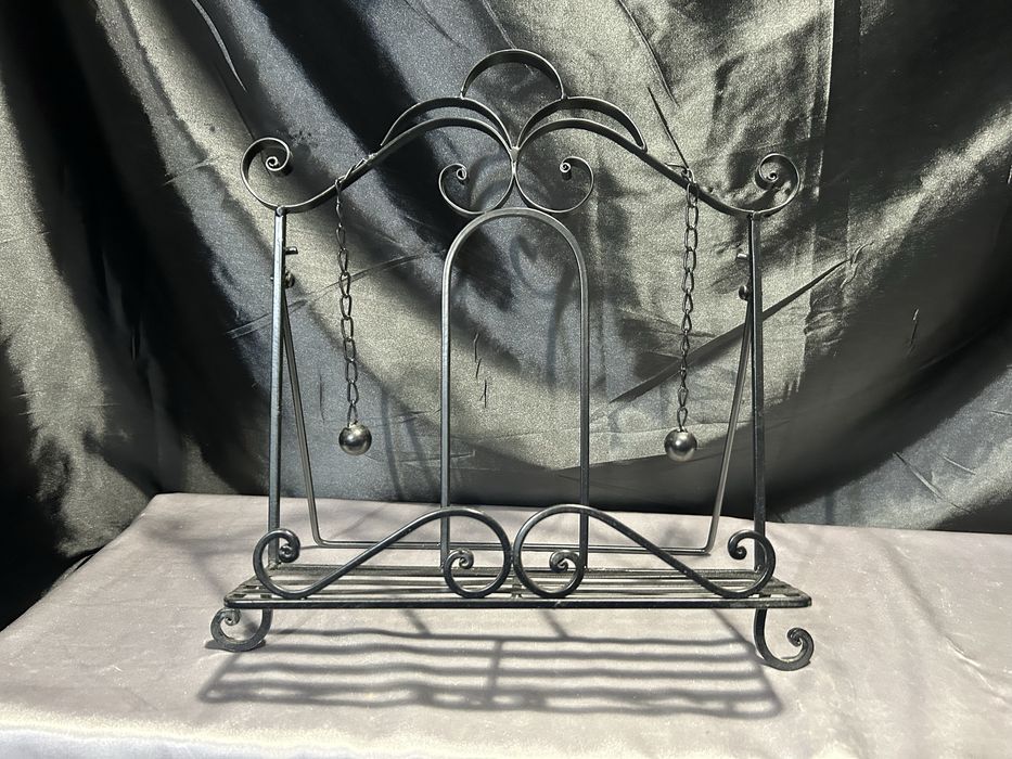 Stojak na Książkę Czarny, Kuty, Rozkładany z Kulami na Łańcuszku