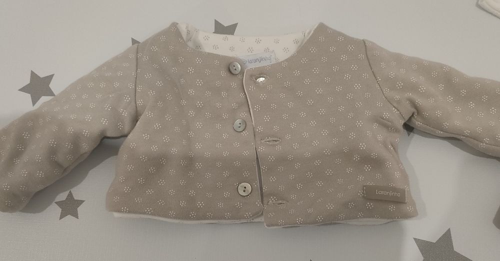Casaco e body, marca Laranjinha.