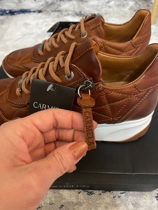 Tenis em Pele Carmela