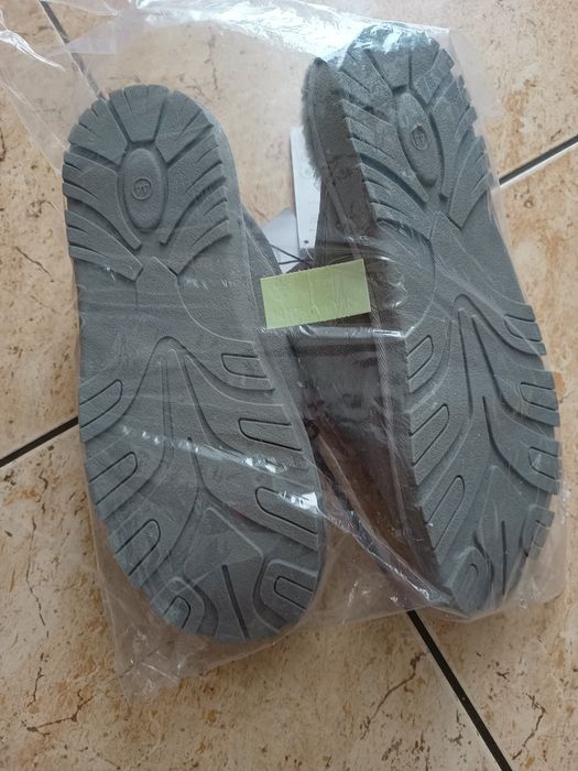 Kapcie męskie Nowe