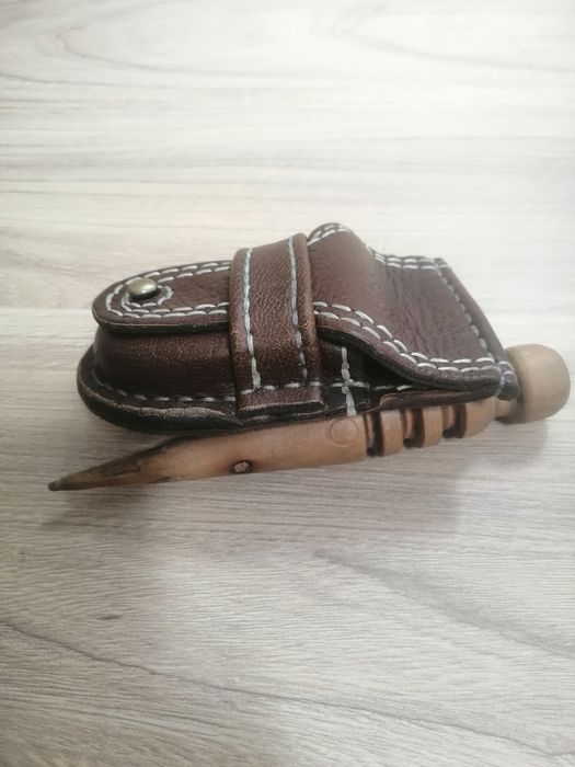Ręcznie robione etui do zegarka kieszonkowego