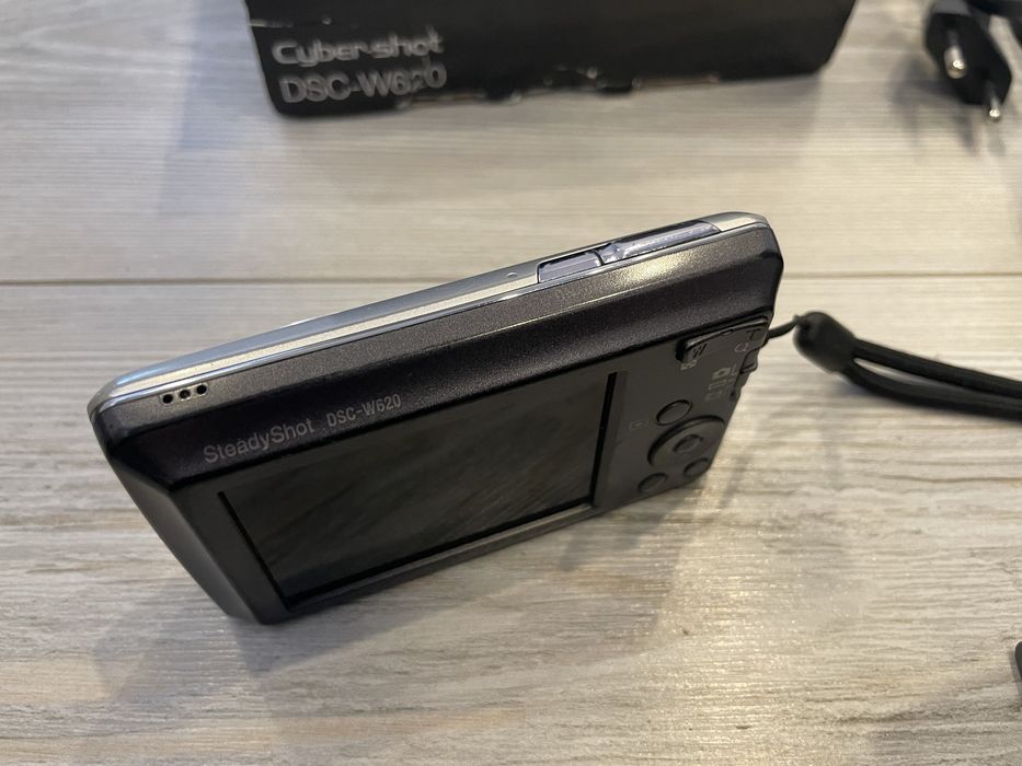 Aparat cyfrowy Sony Cyber-shot DSC-W620 pudełko ładowarka bateria