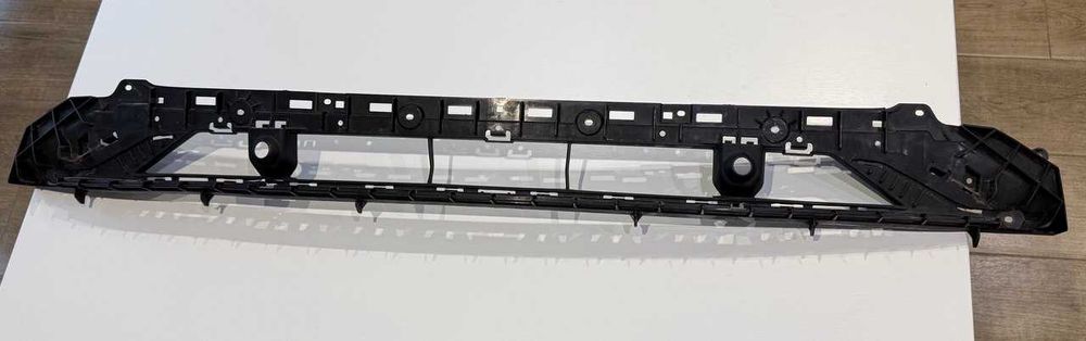 Решетка переднего бампера Audi Q5 SQ5 80A807647H9B9 vag оригинал