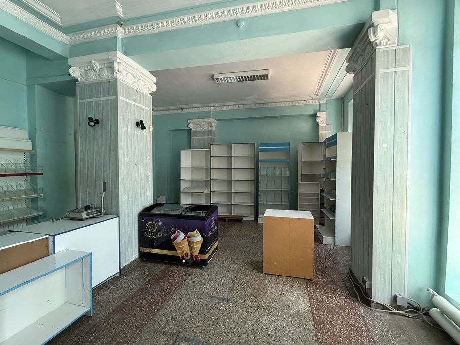 Комерційне приміщення, 1 поверх+підвал, центр/фасад, окремий вхід.