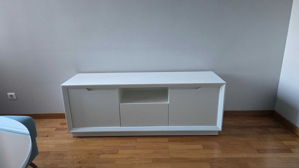 Mesa de TV (semi-nova)