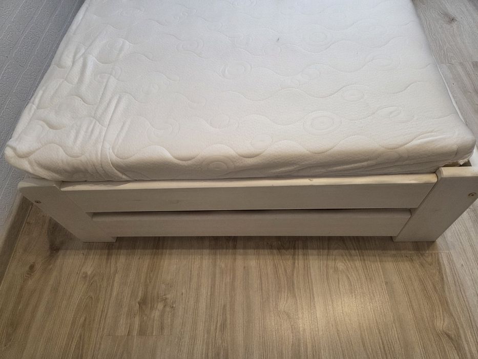 Łóżko młodzieżowe