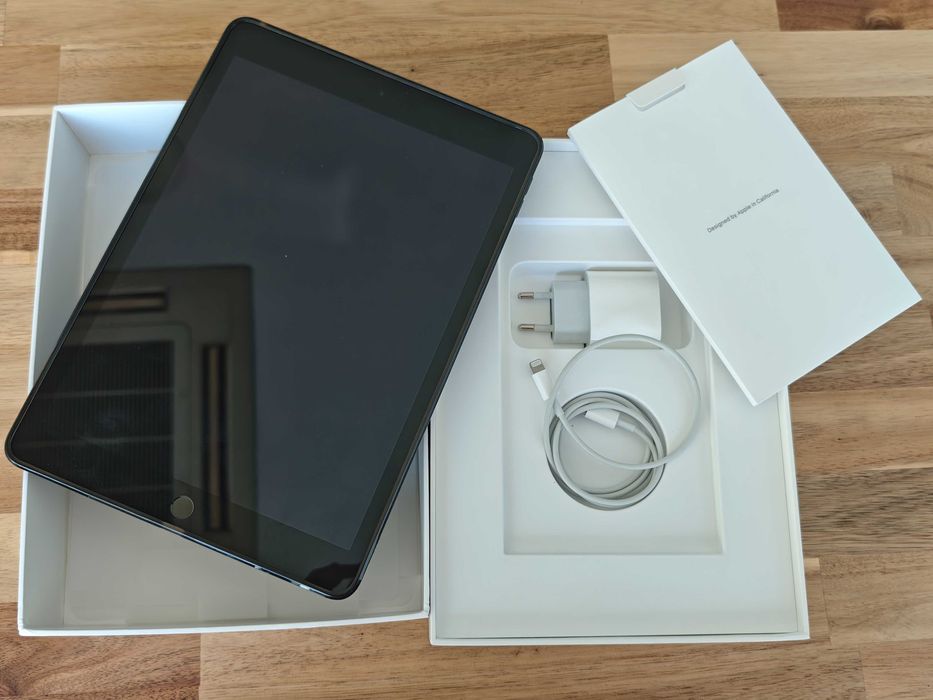 Apple iPad 9ª Geração 10.2" 64GB Wi-Fi Space Gray - Completo em Caixa (Como Novo)