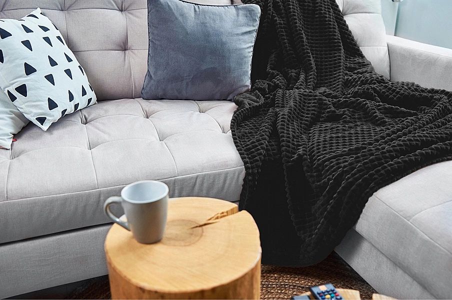 Koc 160x200 Mikrofibra Tłoczona Puszysty Pled na Łóżko Larysa 07