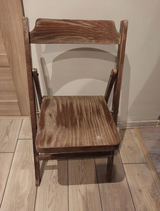 Drewniane krzesło składane