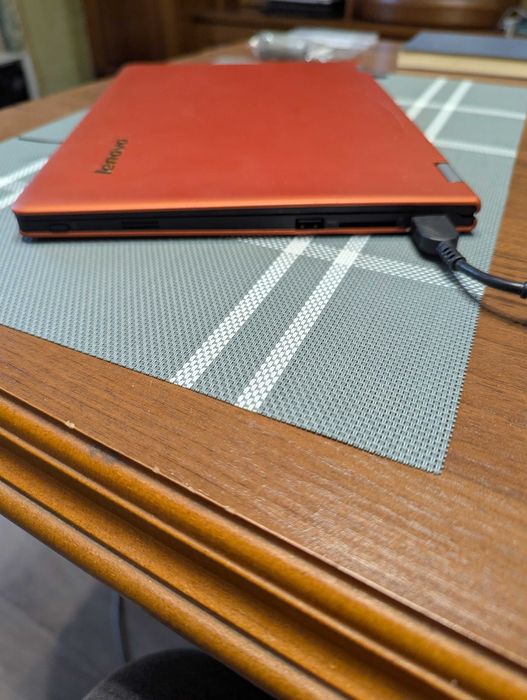 Cенсорний Lenovo IdeaPad Yoga 11\ 11.6"Nvidia Tegra 3 WindowsRT 2/64