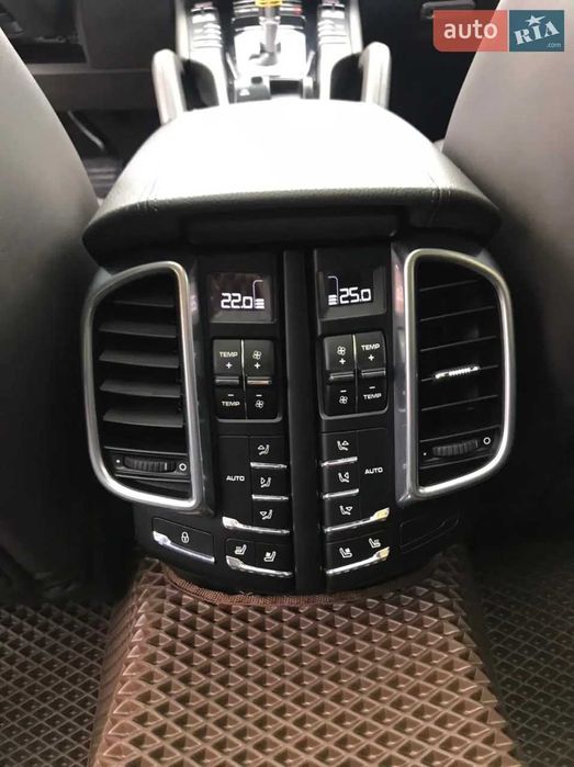 Porsche Cayenne Порше Кайєн 2017 обмін на авто або житлову нерухомість