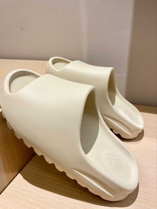 adidas_Yeezy_Slide_Bone  R. 40,5