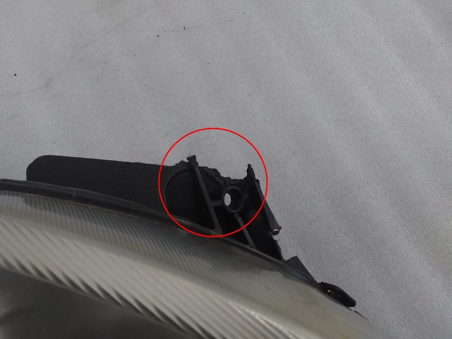 Ótica / farol direita OPEL Corsa C Van