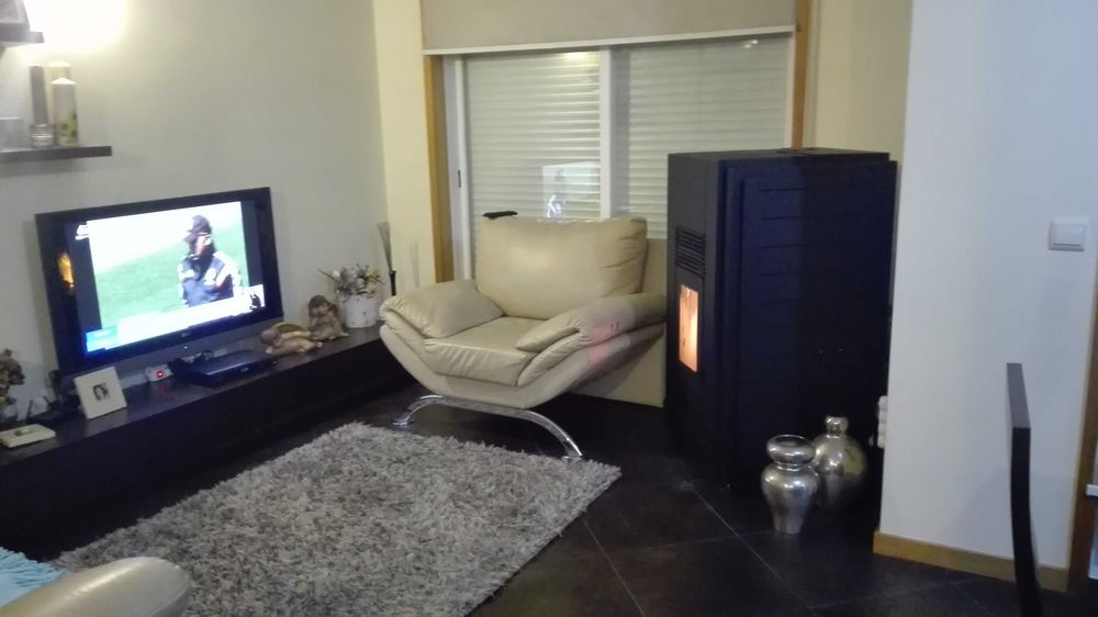 Apartamento T2 com suite casa de banho privada e quarto de vestir