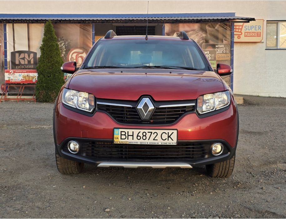 Продам автомобиль RENAULT SANDERO STEPWEY состояние новой машины