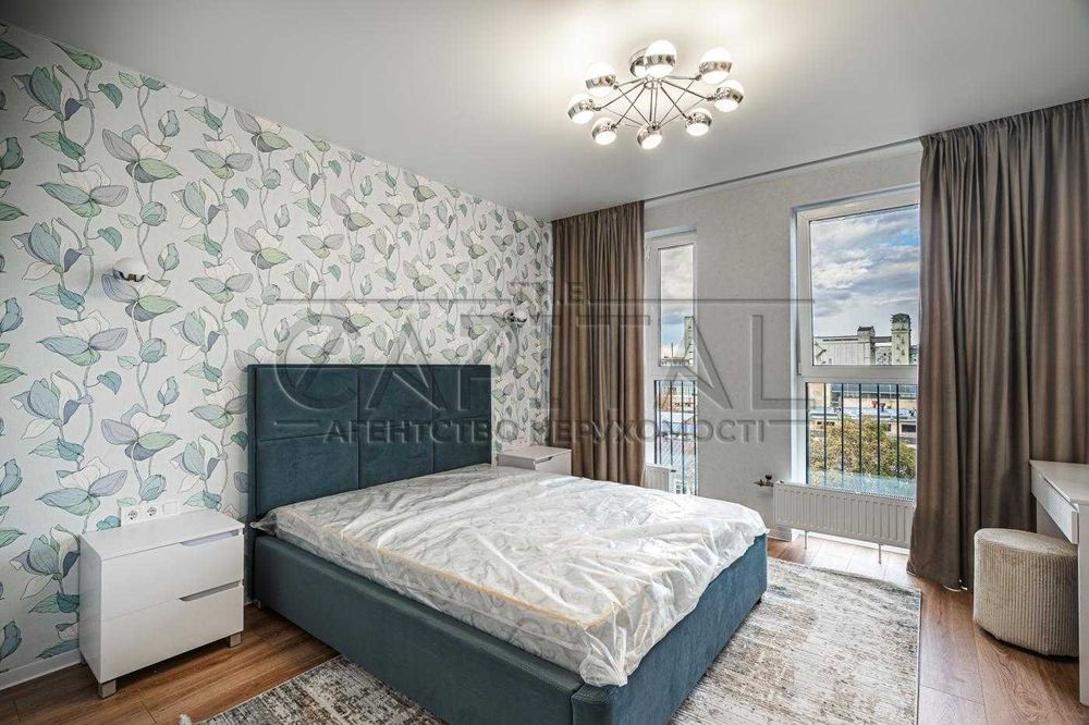 Перша здача! Чотирикімнатна на Подолі Закритий ЖК 044 Кирилівська 37