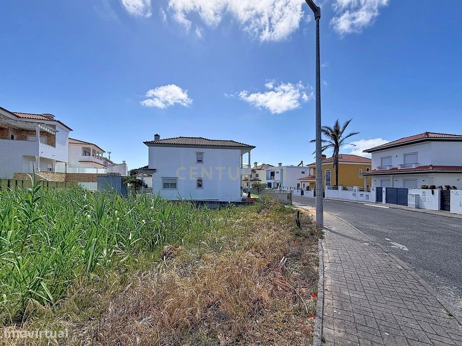Urban Plot in Nazaré, Leiria – A Unique Opportunity