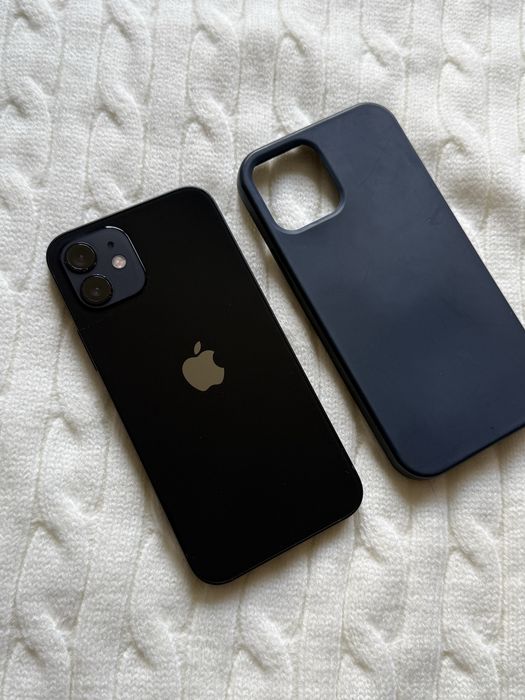 Iphone 12 midnight stan idealny z etui 89% 64 gb okazja bez sladow uzytkowania i rys z etui nie rozkrecany