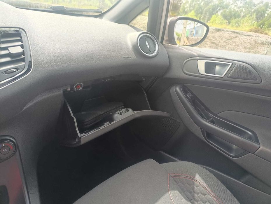 Ford Fiesta ST line 5 portas