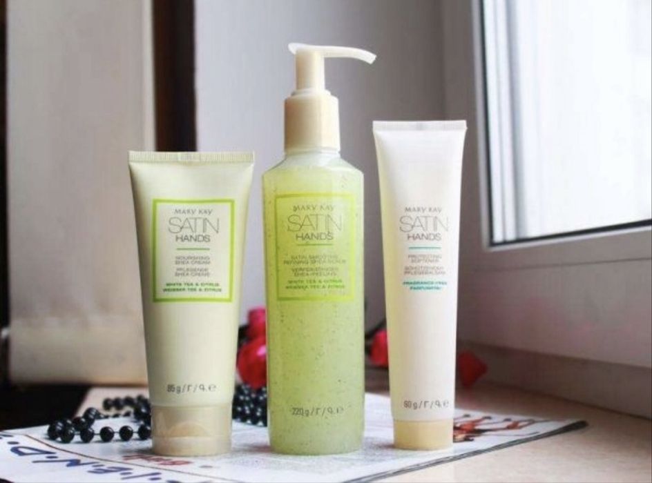 MK Zestaw do Pielęgnacji Dłoni Satin Hands- White Tea & Citrus