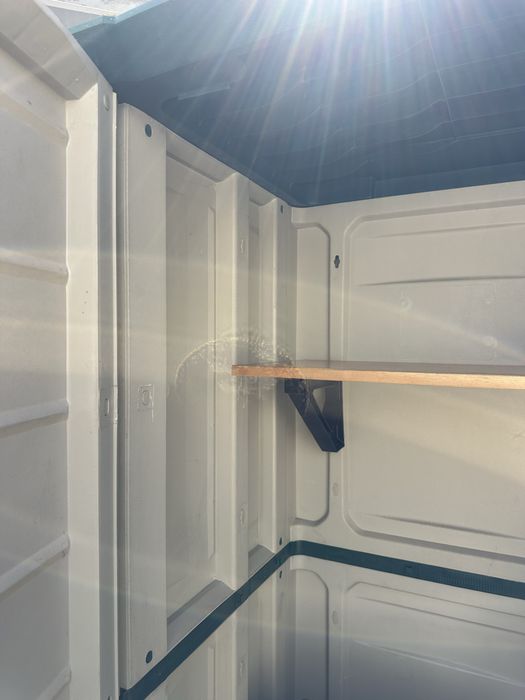 Abrigo armário em resina para exterior ou para zonas fechadas