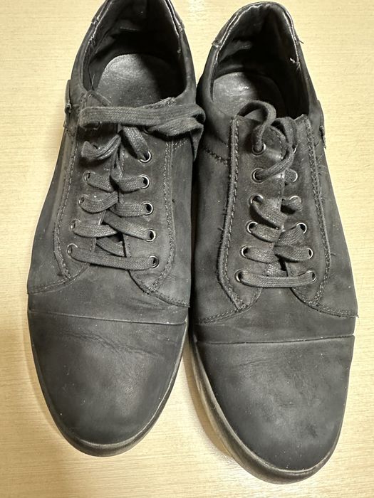 Чоловічі туфлі 43 розміру