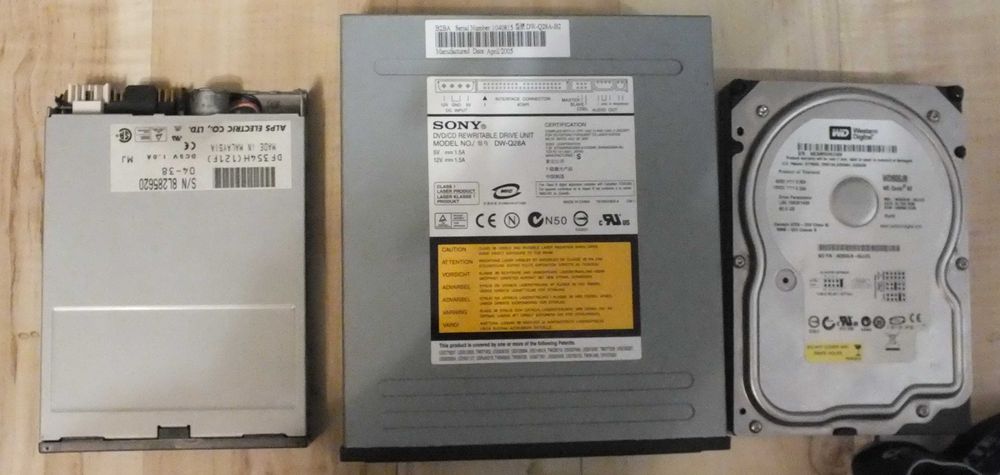 Części do budowy retro komputera INTEL  z obudową i zasilaczem