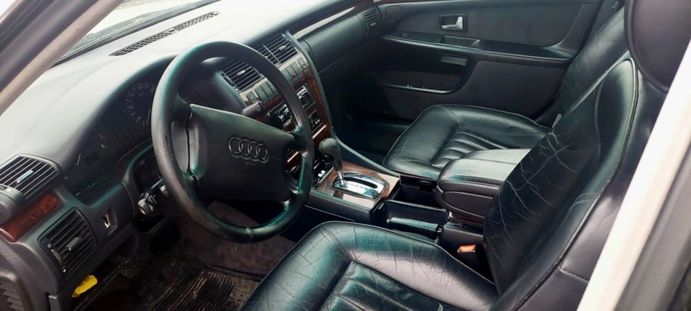 Audi a8 d2 2.8 v6 lpg tiptronic bez rdzy książka serwisowa