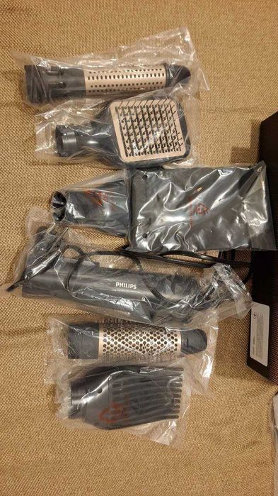 Фен-щітка Philips AirStyler 5000 - майже новий стан