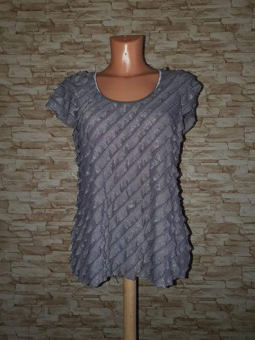 Koszulka t-shirt w falbanki M