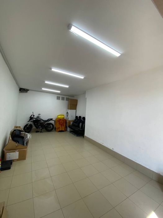 Продається гараж .Пасічна.