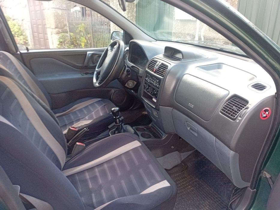 MITSUBISHI 1300cc  ano 2000