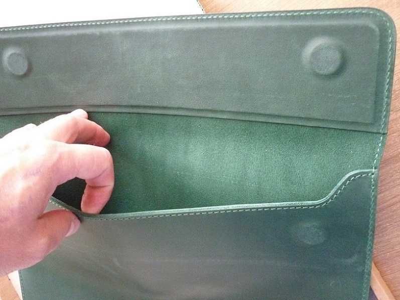 Чехол для MACBOOK AIR/PRO 13'' на магнитах, зеленого цвета